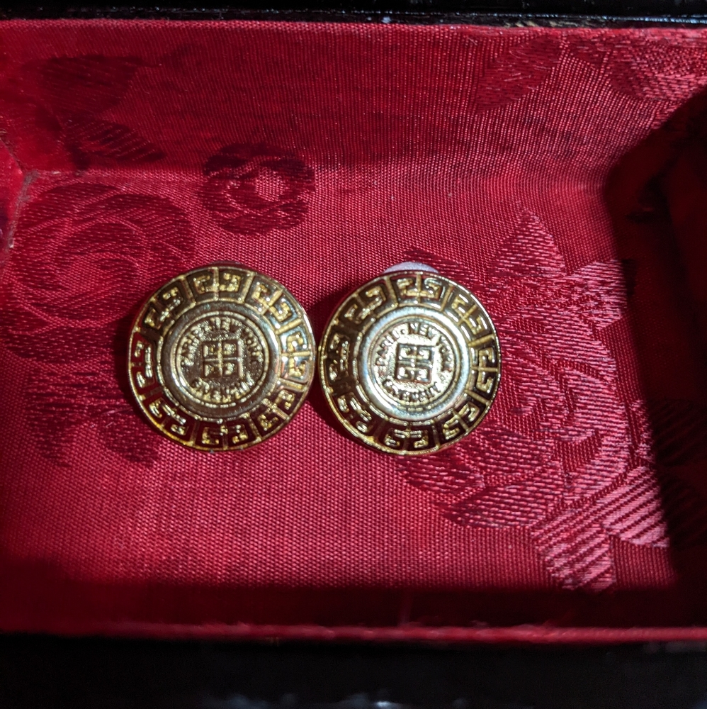 🎇VTG Givenchy medallion earrings🎇